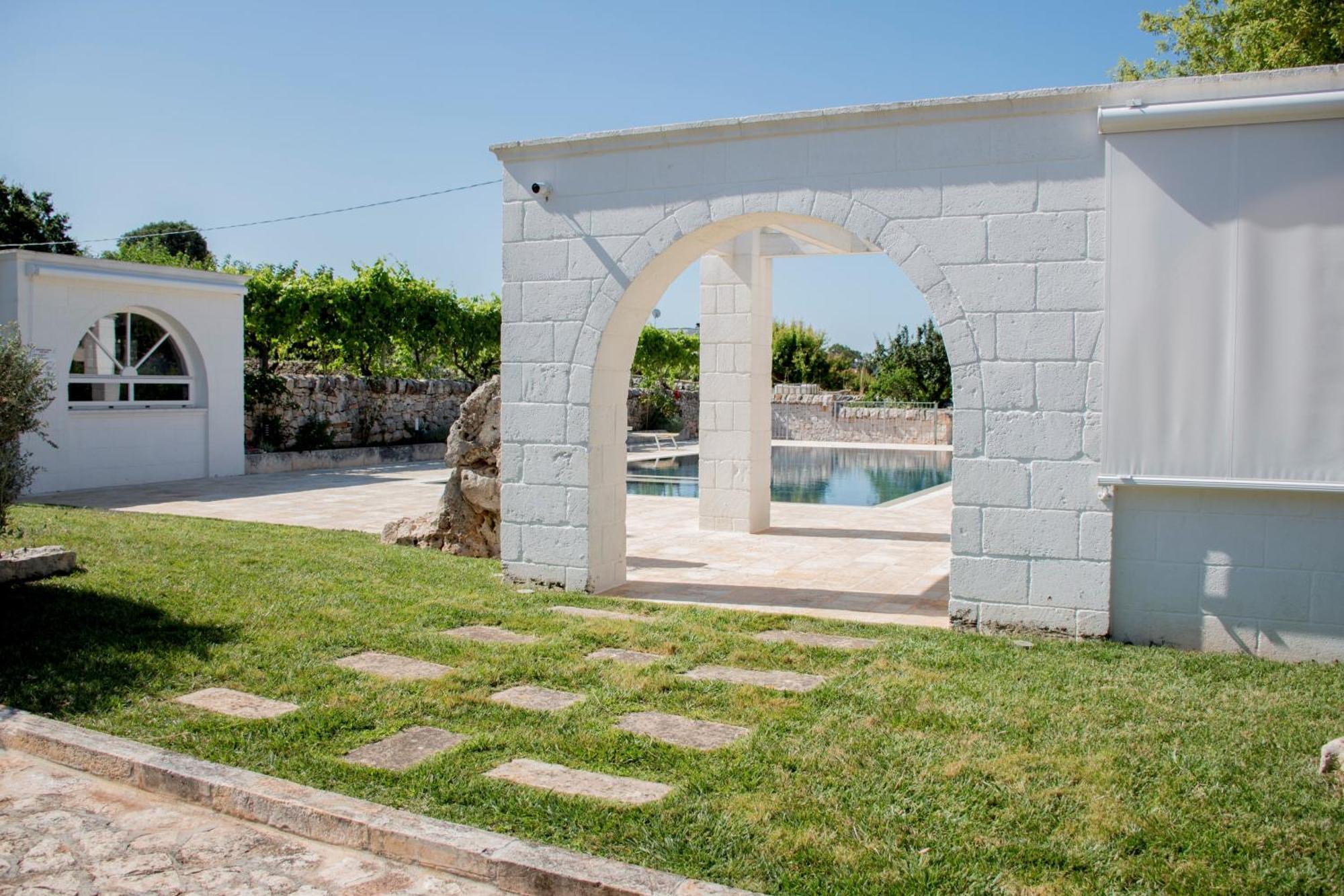 Trullo Cinquenoci Suite Locorotondo Extérieur photo